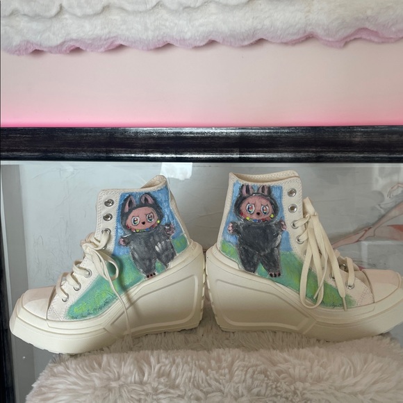 Converse hand painted customized White Platform Sneakers with Character By me - Picture 1 of 16